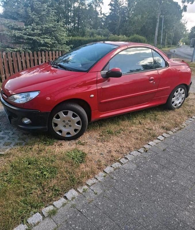 Rot Gebraucht 2004 Peugeot 206 CC Cabrio | 550 € - Bild 1/4