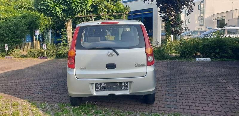 Gebraucht Daihatsu Cuore Plus 58 PS (42 kW) 2008 Silber Kleinwagen