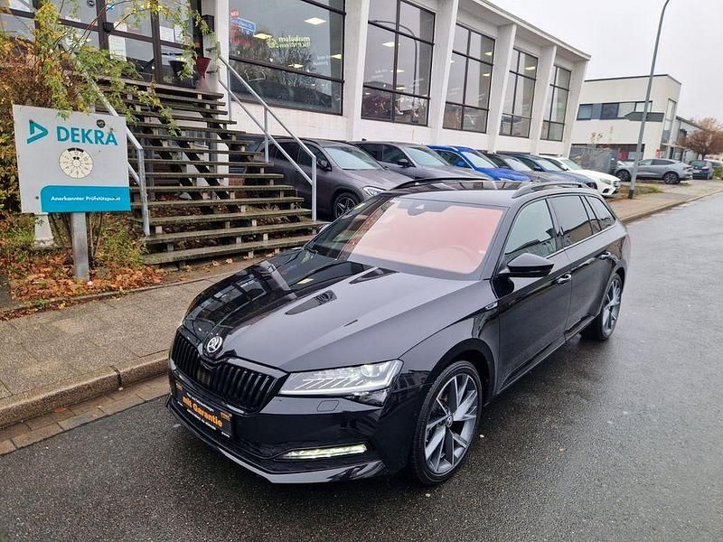 Schwarz Gebraucht 2024 Skoda Superb SportLine Kombi | 35.999 € (Superpreis) - Bild 1/4