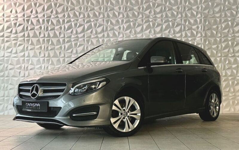 Grau Gebraucht 2015 Mercedes B200 Van / Kleinbus | 12.200 € (Fairer Preis) - Bild 1/4