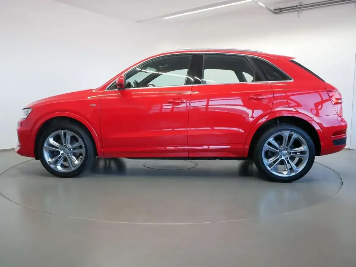Gebraucht Audi Q3 Design 220 PS (161 kW) 2018 Misanorot perleffekt SUV