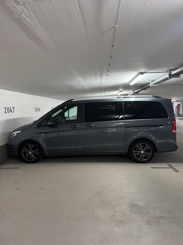 Andere außenfarben Gebraucht 2017 Mercedes V250 Avantgarde Van / Kleinbus | 36.900 € (Fairer Preis) - Bild 1/4