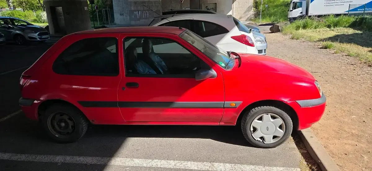 Second-hand Ford Fiesta 1999 Roșu Hatchback
