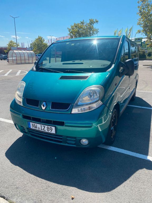 Grün Gebraucht 2006 Renault Trafic Van | 5.500 € (Etwas zu teuer) - Bild 1/4