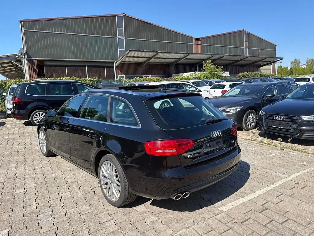 Gebraucht Audi A4 Ambiente 150 PS (110 kW) 2015 Schwarz Kombi