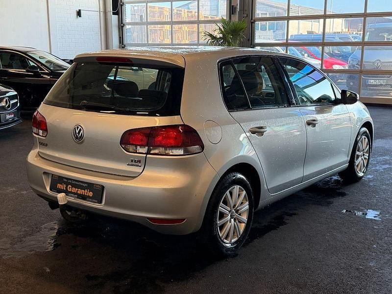 Gebraucht VW Golf VII Move 105 PS (77 kW) 2012 Silber Limousine