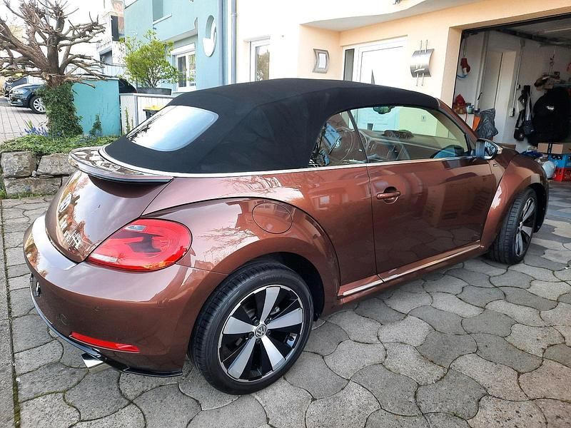 Braun Gebraucht 2016 VW Beetle Allstar Cabrio | 20.990 € (Teuer) - Bild 1/4
