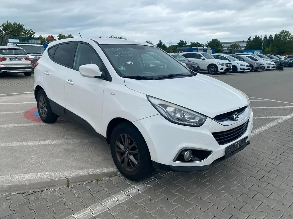 Gebraucht Hyundai ix35 Edition 135 PS (99 kW) 2015 Weiß SUV