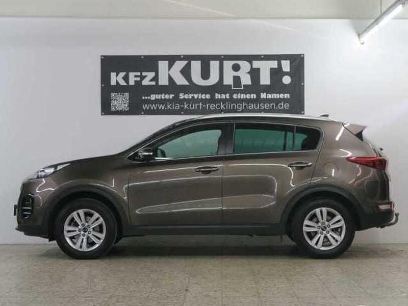 Gebraucht Kia Sportage Vision 132 PS (97 kW) 2017 Sandbeige (metallic) SUV