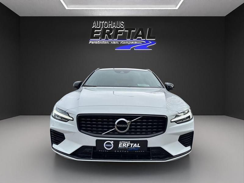 Gebraucht Volvo V60 R-Design 341 PS (250 kW) 2021 Weiß Kombi