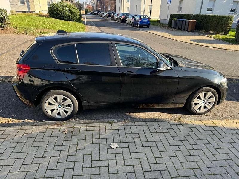 Gebraucht BMW 116 Advantage 122 PS (89 kW) 2014 Schwarz Kleinwagen