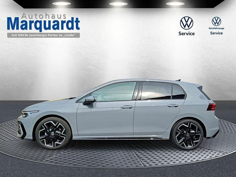 Neu VW Golf VIII R-line 150 PS (110 kW) 2026 Grau Limousine