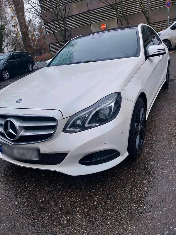 Gebraucht Mercedes E300 231 PS (169 kW) 2014 Weiß Limousine