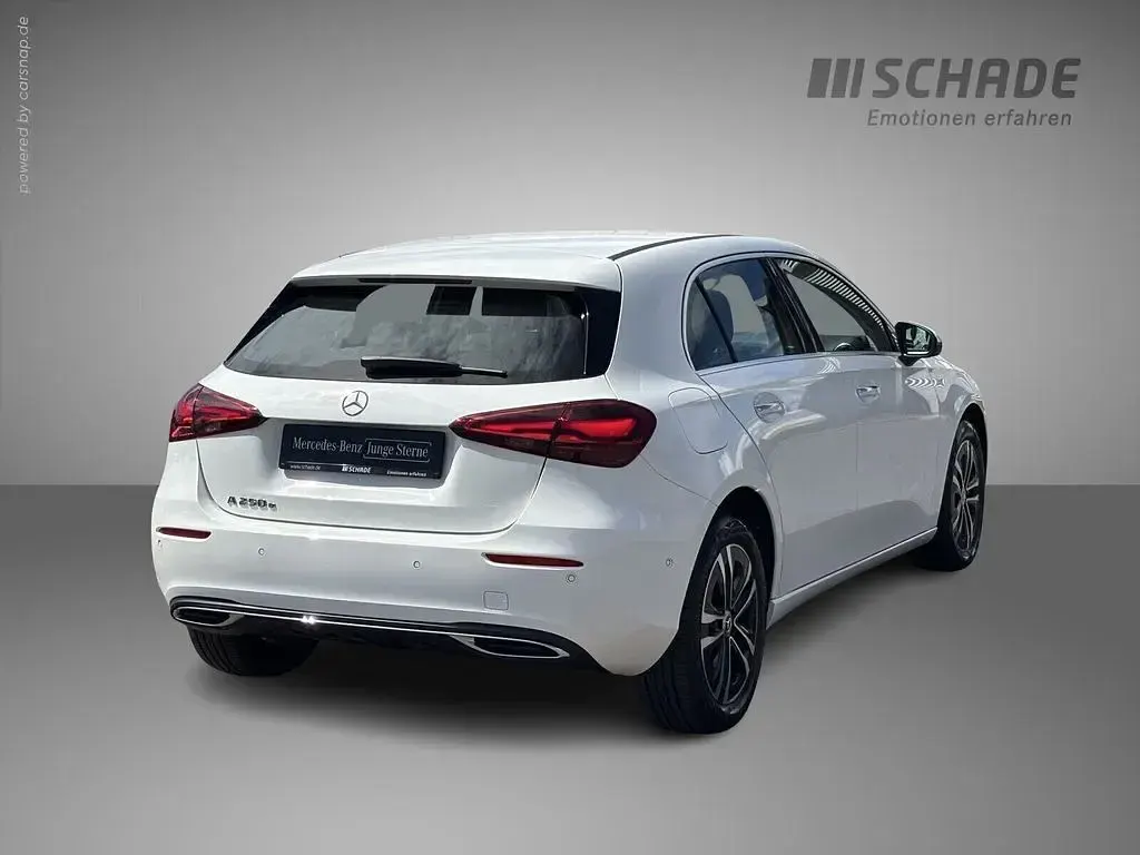 Gebraucht Mercedes A250 Advanced Plus 218 PS (160 kW) 2025 Weiß Limousine