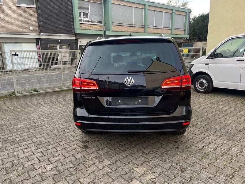 Gebraucht VW Sharan Highline 150 PS (110 kW) 2020 Schwarz Van / Kleinbus