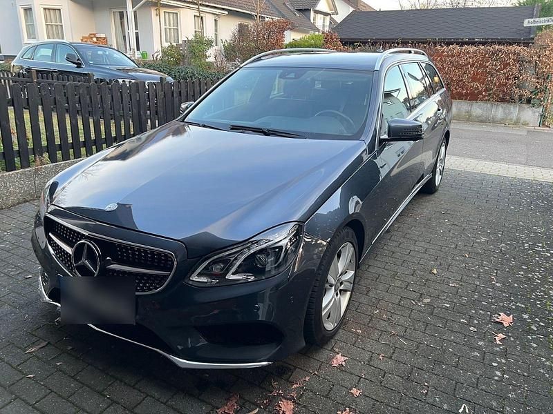 Gebraucht Mercedes E220 AMG line 170 PS (125 kW) 2013 Grau Kombi