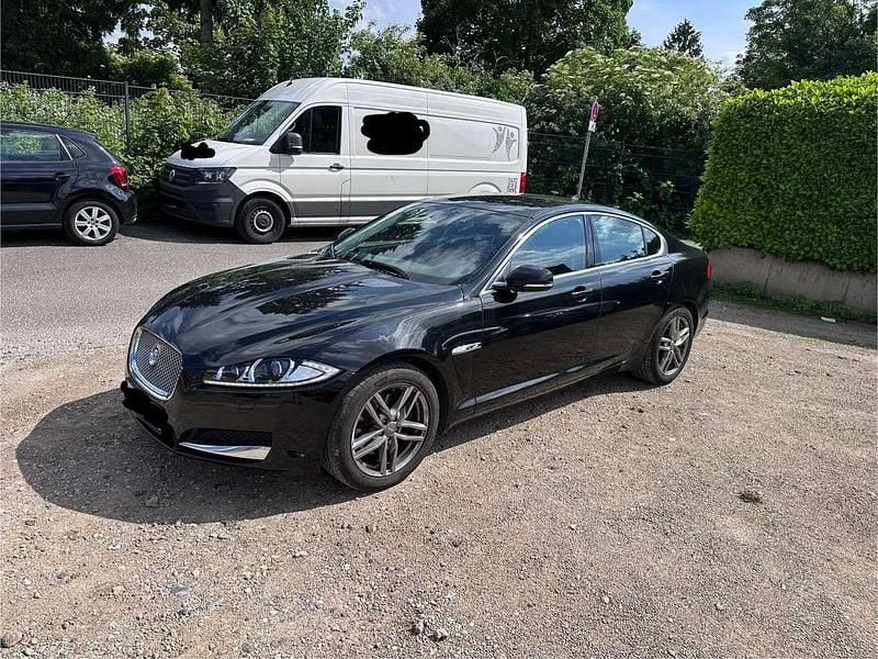 Schwarz Gebraucht 2013 Jaguar XF Limousine | 7.700 € (Fairer Preis) - Bild 1/4