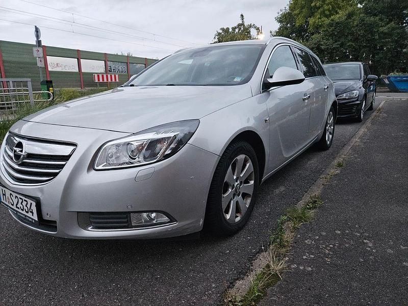Silber Gebraucht 2013 Opel Insignia Edition Kombi | 6.250 € (Fairer Preis) - Bild 1/4