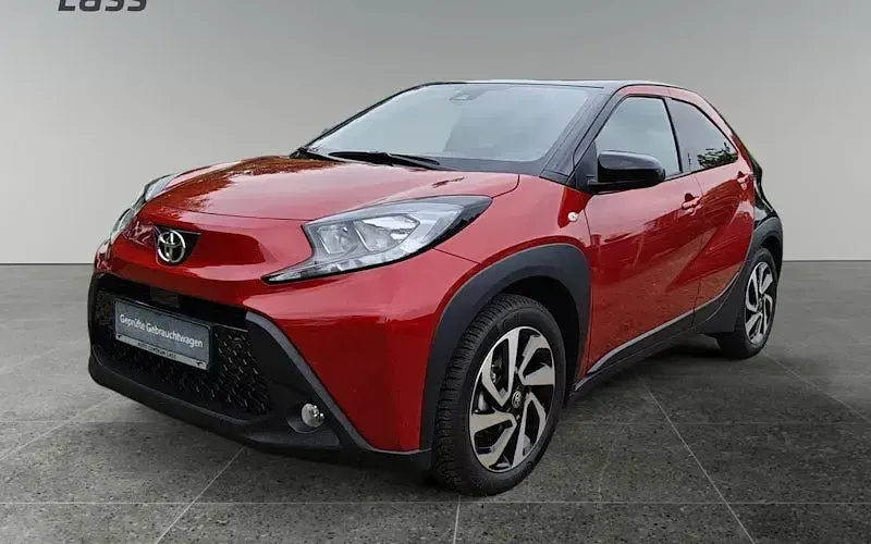 Gebraucht Toyota Aygo X Team 72 PS (52 kW) 2025 Schwarz SUV