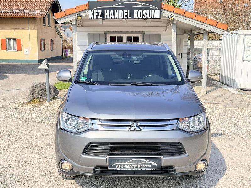 Gebraucht Mitsubishi Outlander Invite 150 PS (110 kW) 2014 Grau SUV