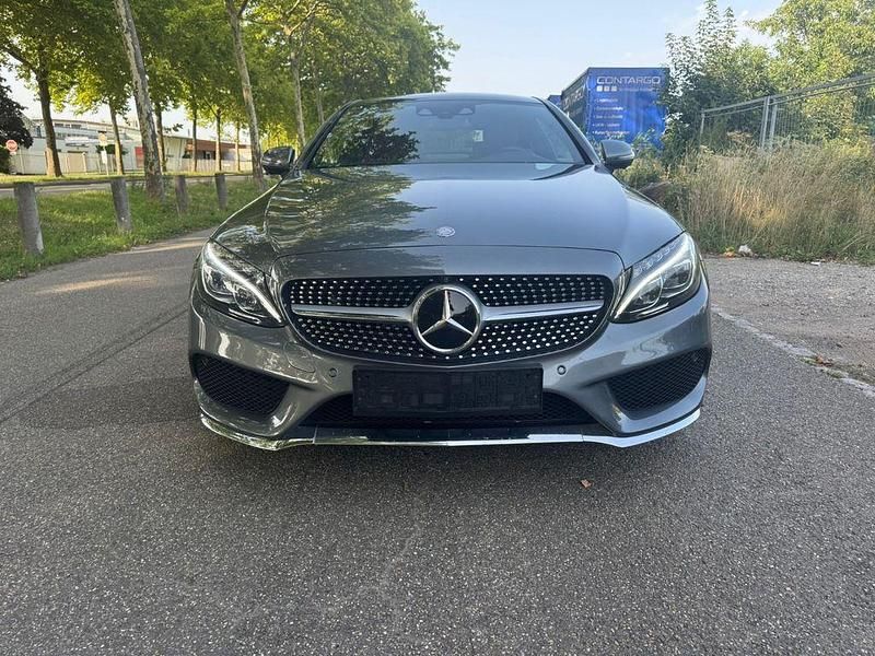Grau Gebraucht 2016 Mercedes C250 AMG line Coupé | 19.799 € (Fairer Preis) - Bild 1/4