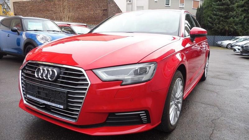 Rot Gebraucht 2017 Audi A3 Sportback e-tron Sport Kleinwagen | 15.850 € (Fairer Preis) - Bild 1/4