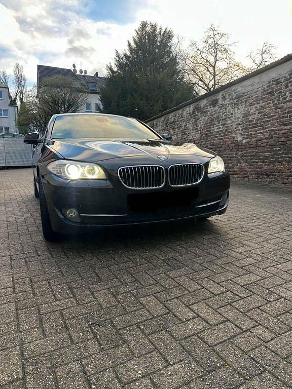 Schwarz Gebraucht 2011 BMW 530 Gran Turismo Limousine | 8.500 € (Fairer Preis) - Bild 1/4