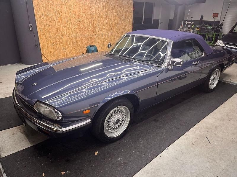 Blau Gebraucht 1988 Jaguar XJS Cabrio | 17.900 € - Bild 1/4