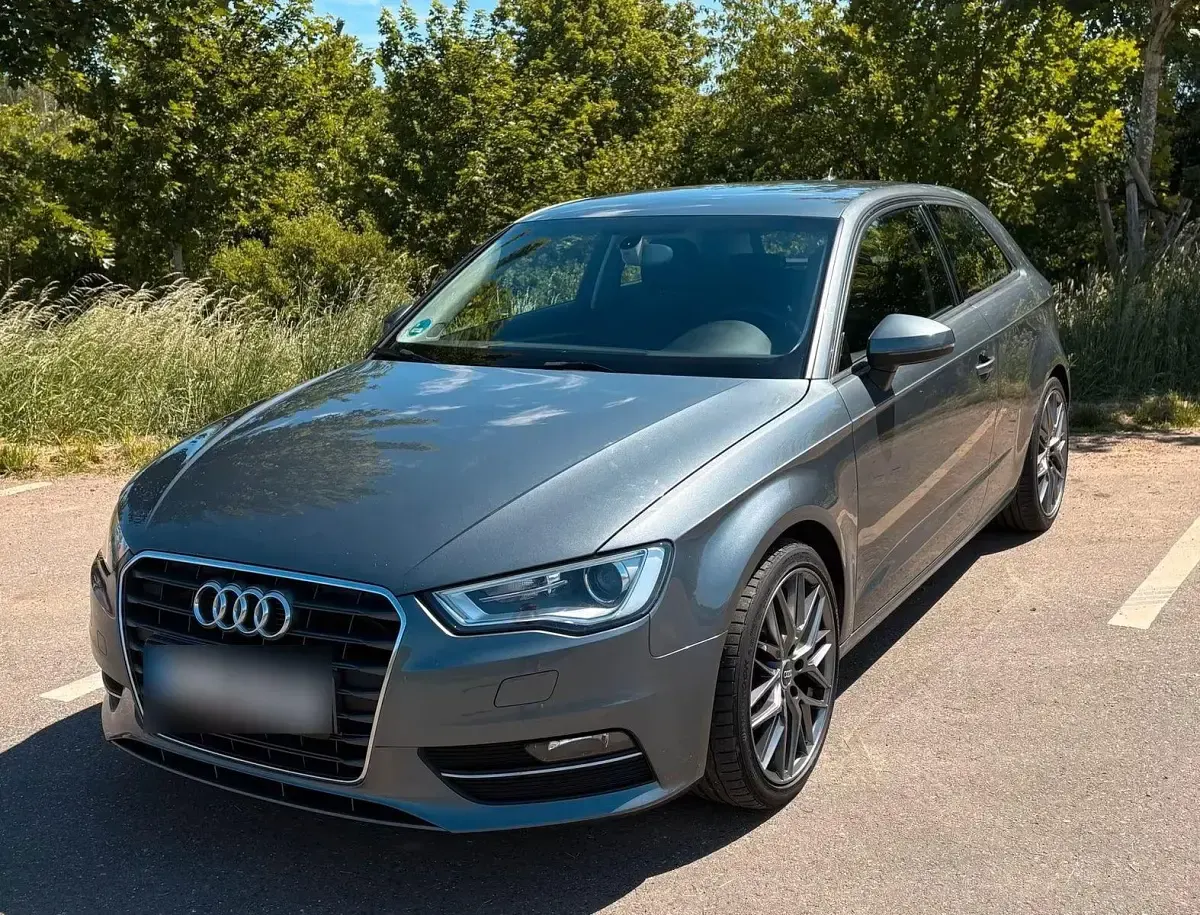 Gebraucht Audi A3 Ambition 150 PS (110 kW) 2014 Grau Kleinwagen