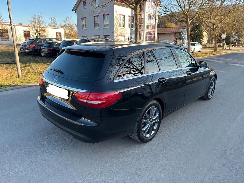 Gebraucht Mercedes C220 170 PS (125 kW) 2015 Schwarz Kombi