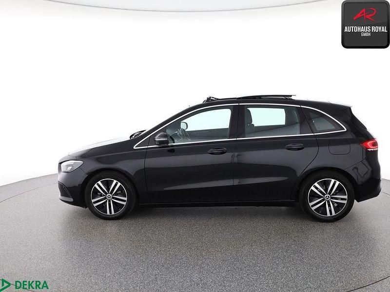 Gebraucht Mercedes B180 Progressive 136 PS (100 kW) 2022 Schwarz (metallic) Van / Kleinbus