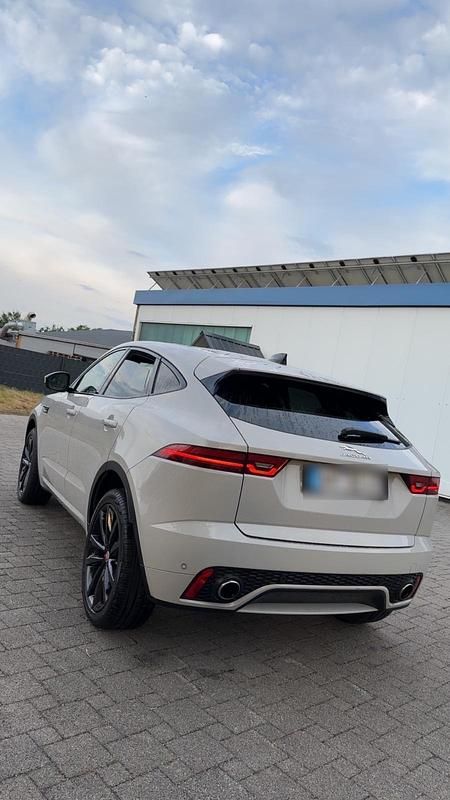 Gebraucht Jaguar E-Pace R-Dynamic 150 PS (110 kW) 2021 Grau SUV