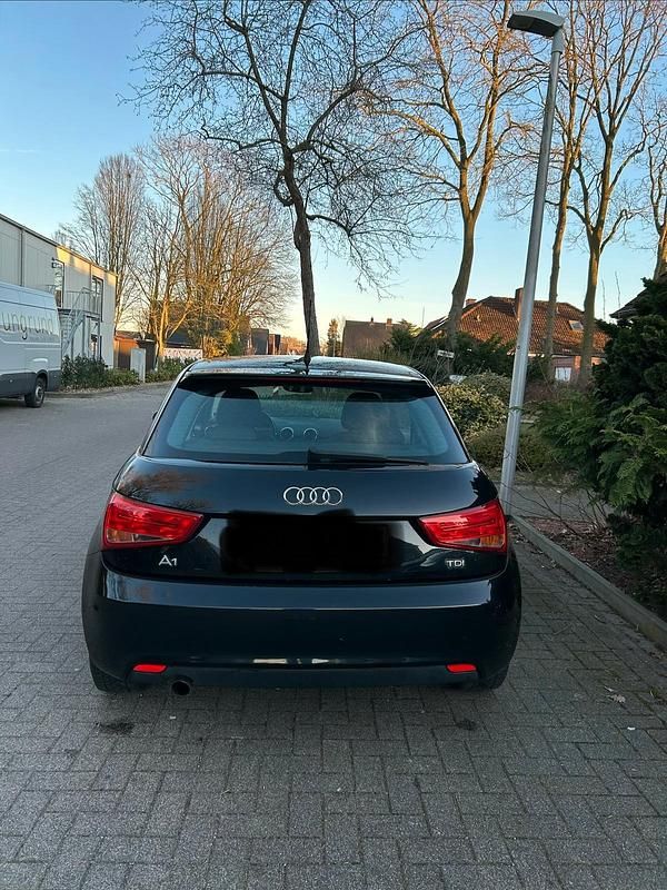 Gebraucht Audi A1 90 PS (66 kW) 2013 Schwarz Kleinwagen