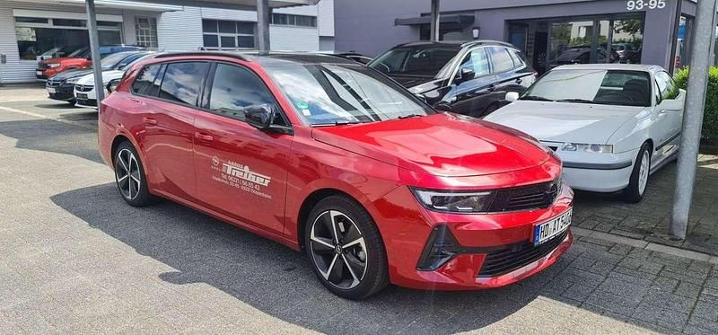 Gebraucht Opel Astra GS Line 136 PS (100 kW) 2024 Lackierung peperoncino red Kombi
