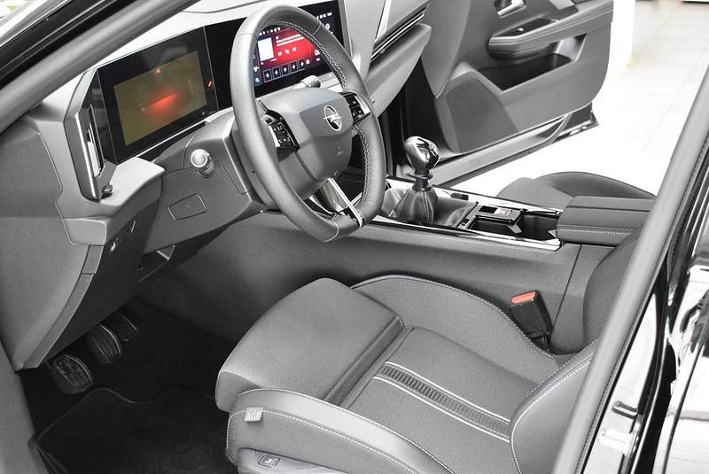 Gebraucht Opel Astra 131 PS (96 kW) 2024 Karbon schwarz met. Kombi