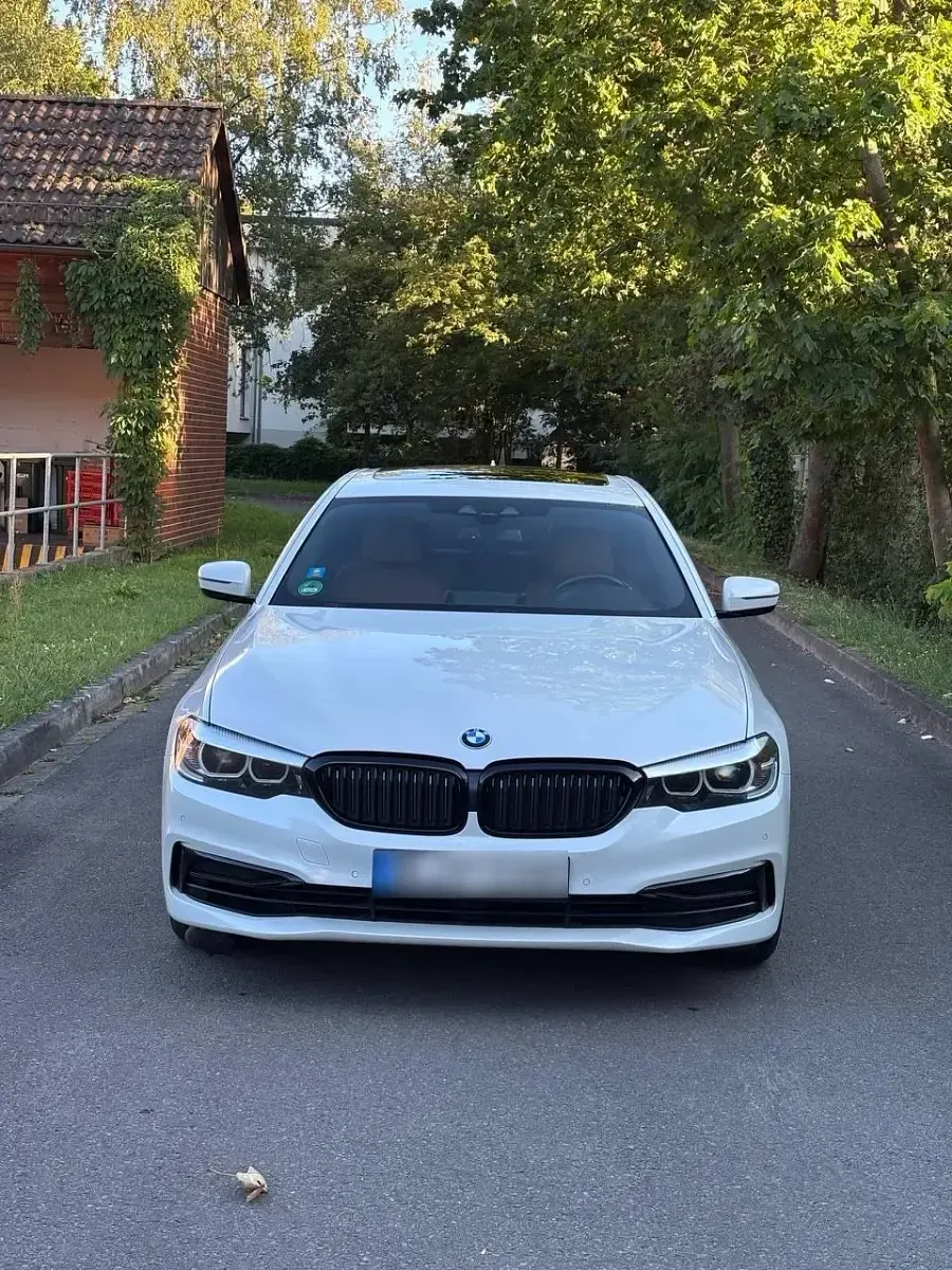 Gebraucht BMW 530e Comfort Edition 252 PS (185 kW) 2019 Weiß Limousine
