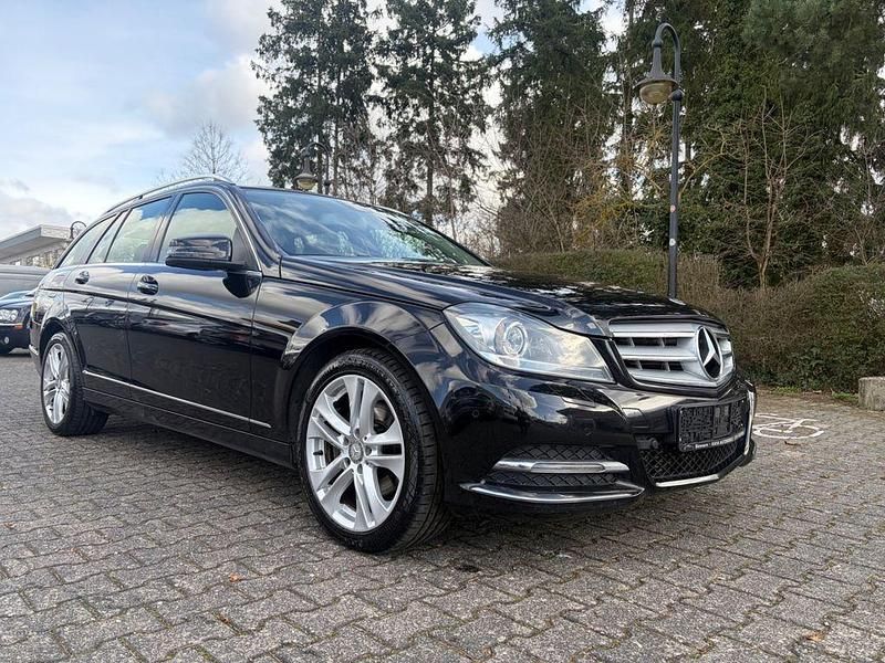 Gebraucht Mercedes C220 170 PS (125 kW) 2015 Schwarz Kombi