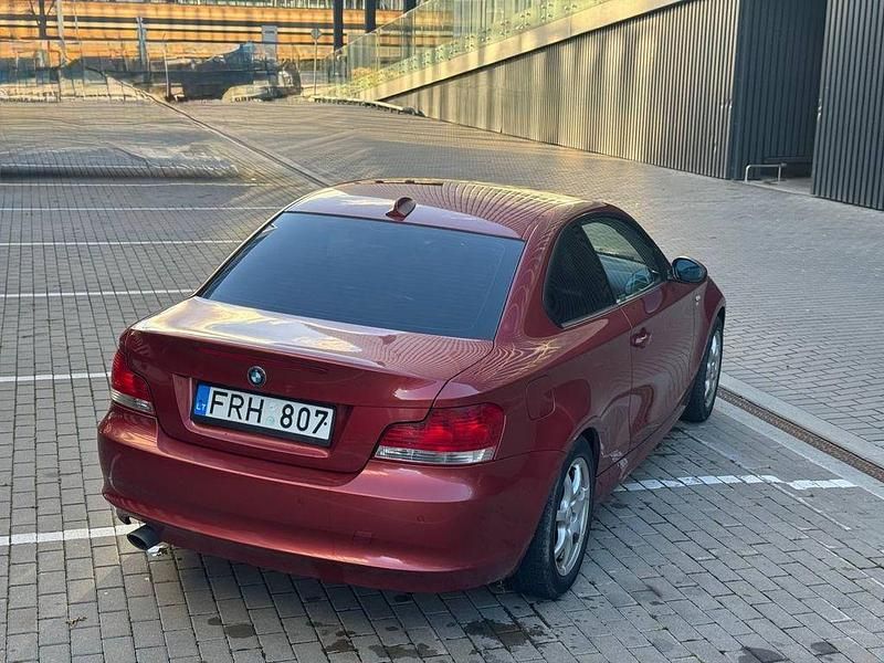 Gebraucht BMW 120 177 PS (130 kW) 2008 Rot Kleinwagen
