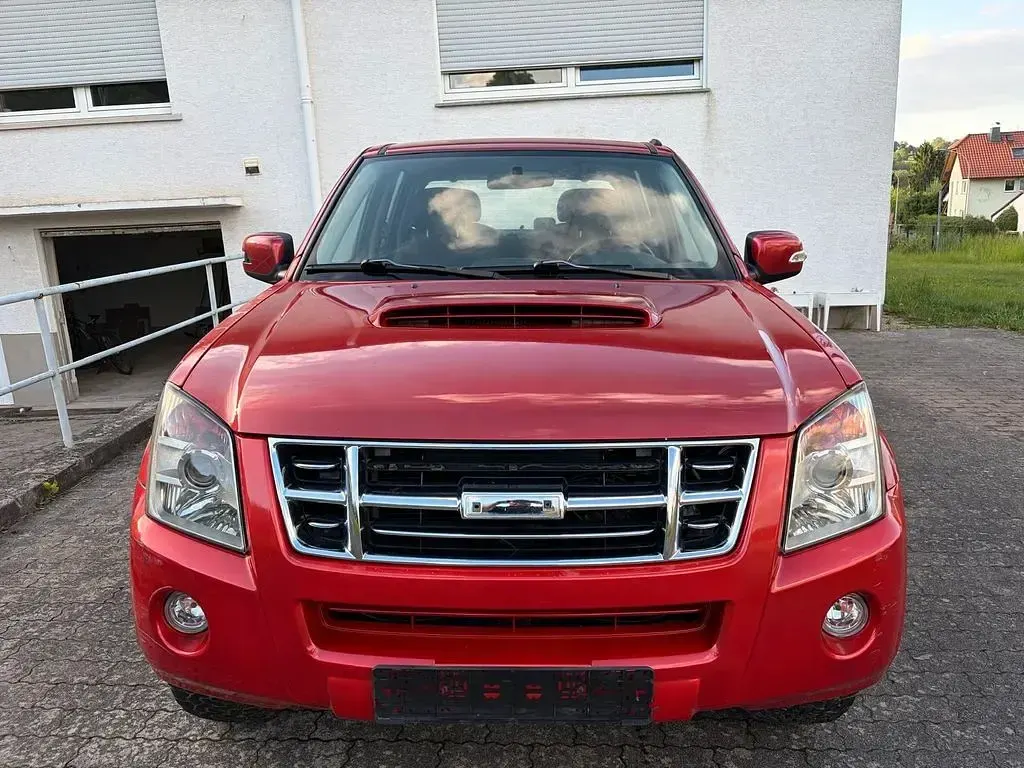 Second-hand Isuzu D-Max 163 CP (119 kW) 2007 Roșu SUV