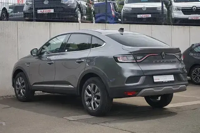 Neu Renault Arkana 140 PS (102 kW) 2026 Grau SUV