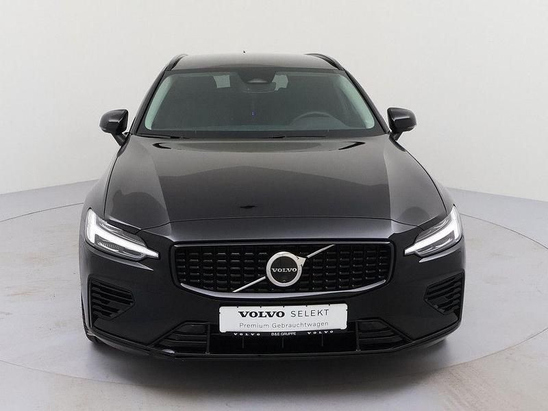 Gebraucht Volvo V60 Plus 398 PS (292 kW) 2025 Schwarz Kombi