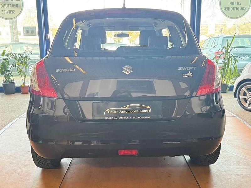 Gebraucht Suzuki Swift 94 PS (69 kW) 2014 Braun Kleinwagen