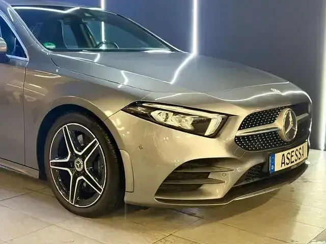 Gebraucht Mercedes A250 AMG line 224 PS (164 kW) 2018 Grau Limousine