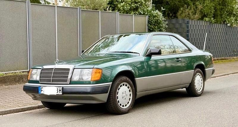 Gebraucht Mercedes 230 132 PS (97 kW) 1987 Grün Coupé