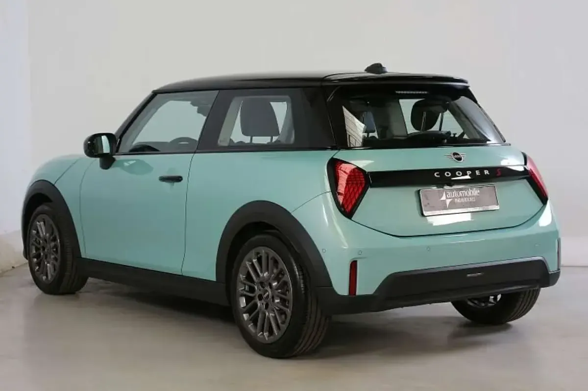 Gebraucht Mini Cooper S Coupé Classic 204 PS (150 kW) 2024 Grün Coupé