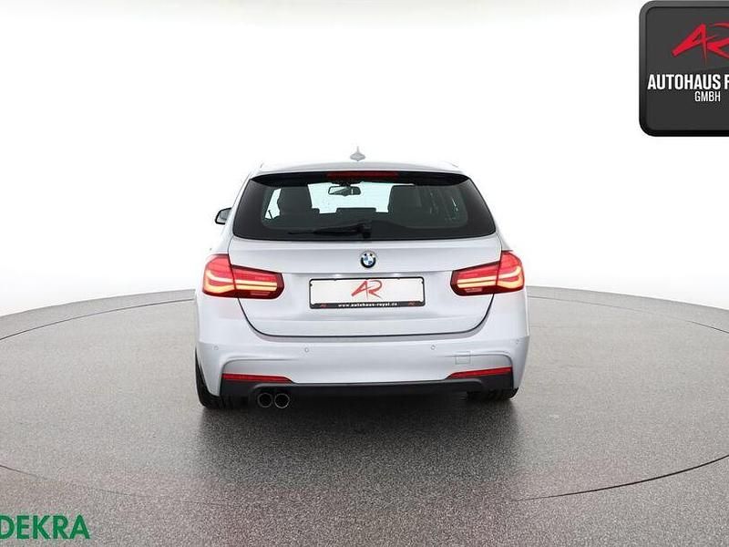 Gebraucht BMW 320 M Sport 184 PS (135 kW) 2018 Glaciersilber Kombi