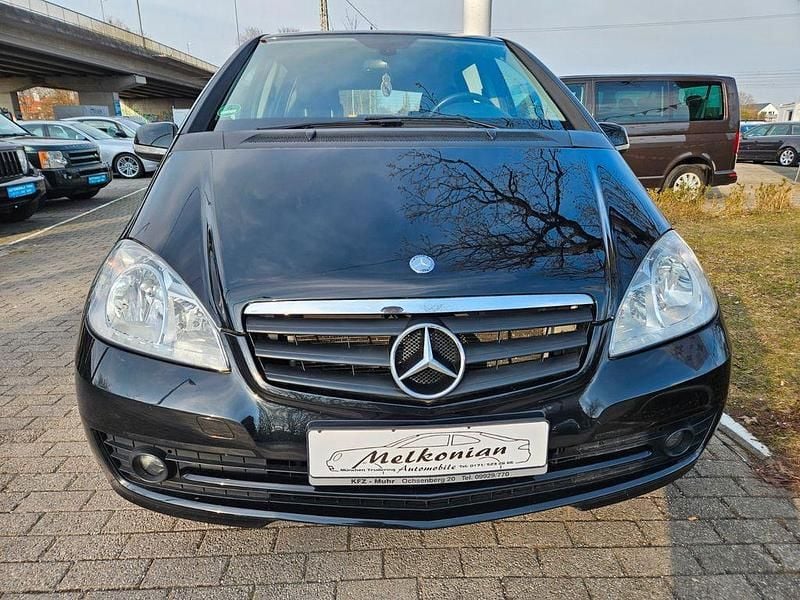 Gebraucht Mercedes A160 95 PS (69 kW) 2010 Schwarz Limousine