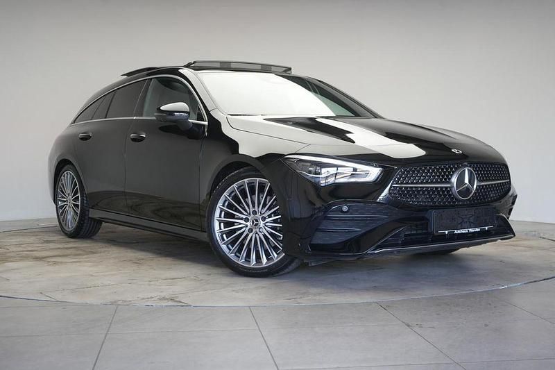 Schwarz Gebraucht 2025 Mercedes CLA200 Shooting Brake AMG Kombi | 34.490 € (Fairer Preis) - Bild 1/4