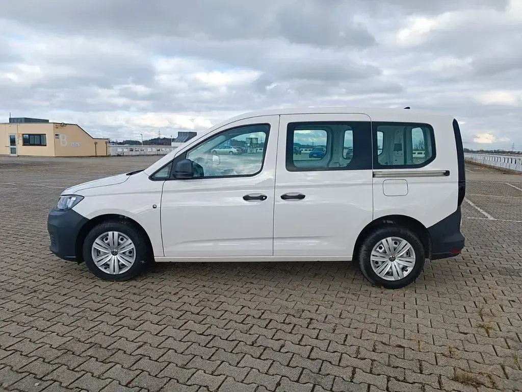 Usado VW Caddy 122 HP (89 kW) 2021 Branco Monovolume