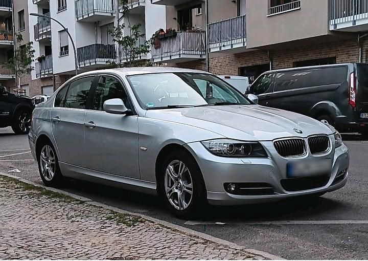 Gebraucht BMW 316 116 PS (85 kW) 2012 Silber Limousine
